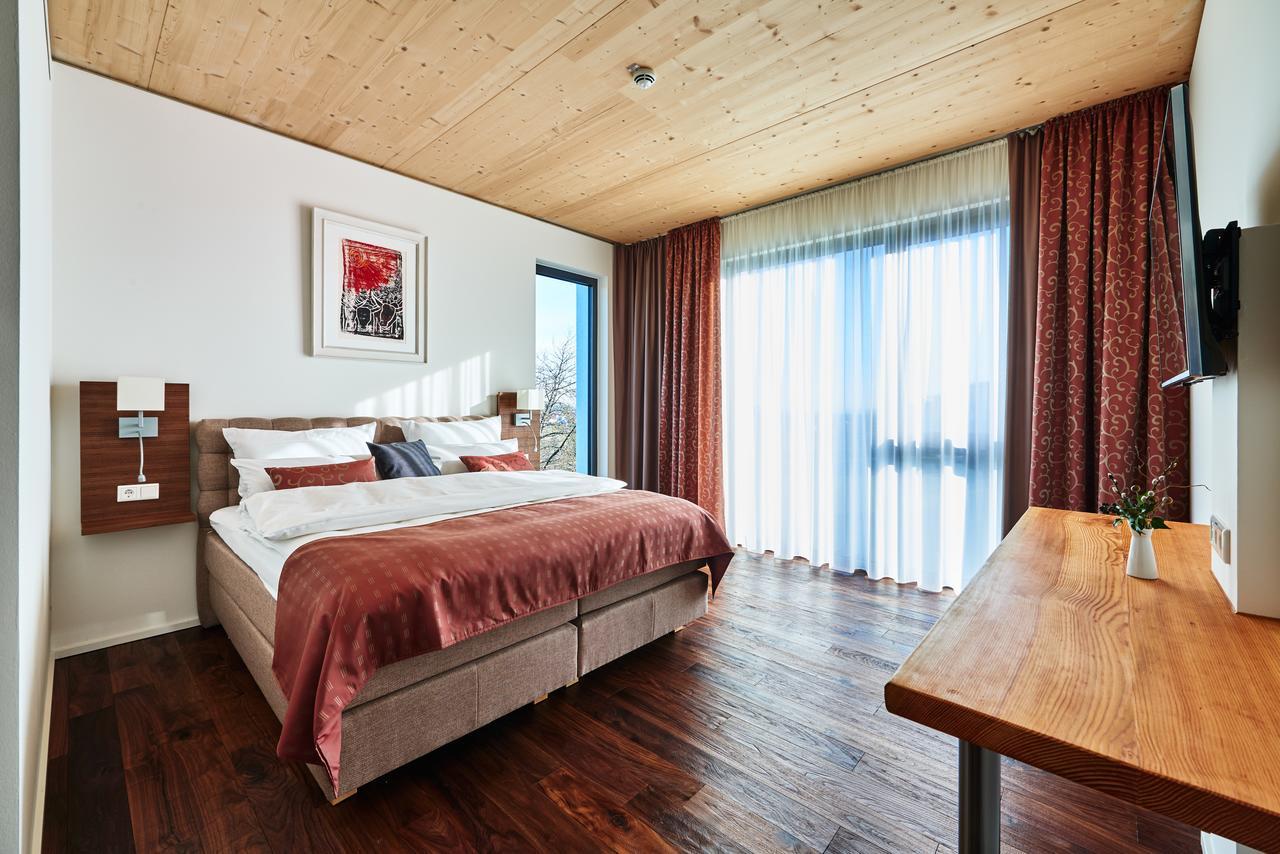 Hotel 2050 3*